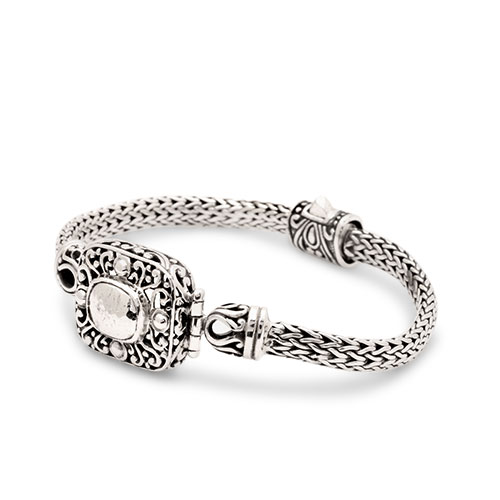 Silver bracelet, Balinese motif with cushion silver hammered  