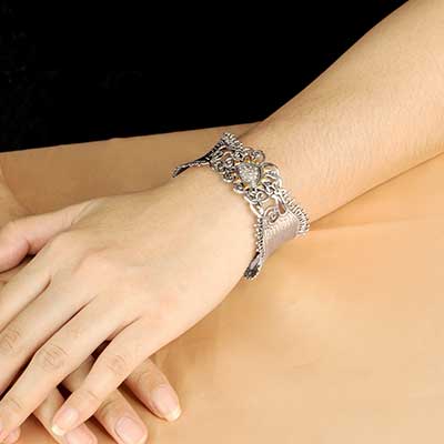 Gold & Silver bracelet, scale dragon chain round 6mm, spring lock with 18K gold hammer motif and white topaz pave stones