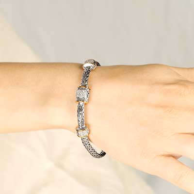 Gold & Silver bracelet, scale dragon chain round 6mm, spring lock with 18K gold hammer motif and white topaz pave stones