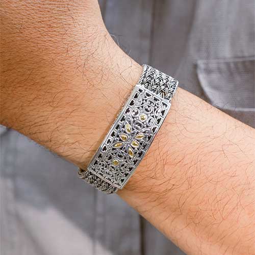 Gold & Silver bracelet, scale dragon chain round 6mm, spring lock with 18K gold hammer motif and white topaz pave stones