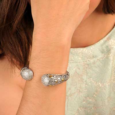 Gold & Silver bracelet, scale dragon chain round 6mm, spring lock with 18K gold hammer motif and white topaz pave stones