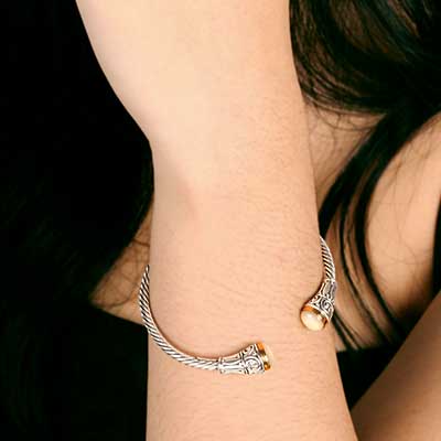 Gold & Silver bracelet, scale dragon chain round 6mm, spring lock with 18K gold hammer motif and white topaz pave stones