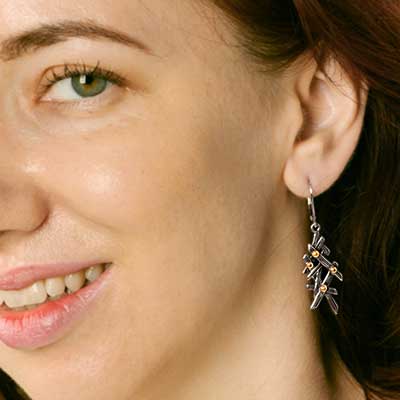 Gold & Silver bracelet, scale dragon chain round 6mm, spring lock with 18K gold hammer motif and white topaz pave stones