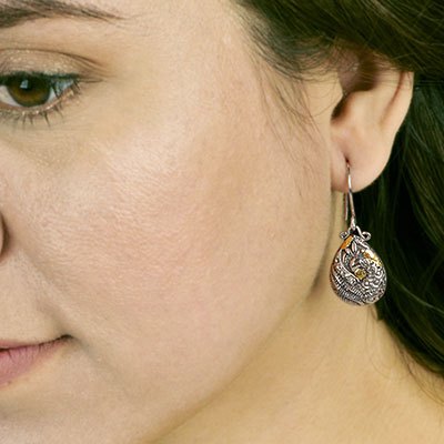 Gold & Silver bracelet, scale dragon chain round 6mm, spring lock with 18K gold hammer motif and white topaz pave stones