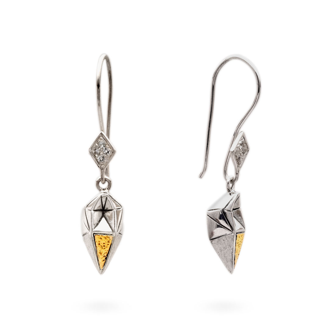 Gold & Silver bracelet, scale dragon chain round 6mm, spring lock with 18K gold hammer motif and white topaz pave stones