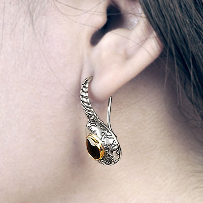 Gold & Silver bracelet, scale dragon chain round 6mm, spring lock with 18K gold hammer motif and white topaz pave stones