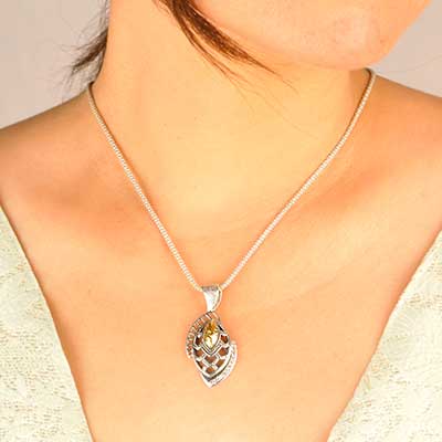 Gold & Silver bracelet, scale dragon chain round 6mm, spring lock with 18K gold hammer motif and white topaz pave stones