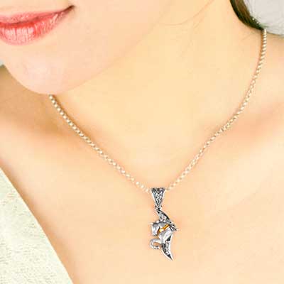 Gold & Silver bracelet, scale dragon chain round 6mm, spring lock with 18K gold hammer motif and white topaz pave stones