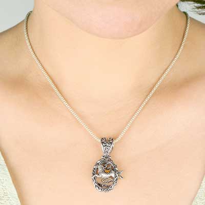 Gold & Silver bracelet, scale dragon chain round 6mm, spring lock with 18K gold hammer motif and white topaz pave stones