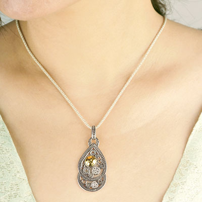 Gold & Silver bracelet, scale dragon chain round 6mm, spring lock with 18K gold hammer motif and white topaz pave stones