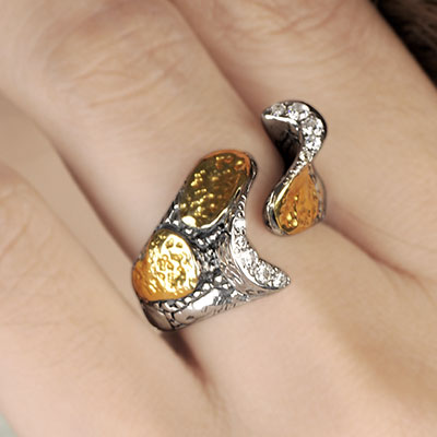 Gold & Silver bracelet, scale dragon chain round 6mm, spring lock with 18K gold hammer motif and white topaz pave stones